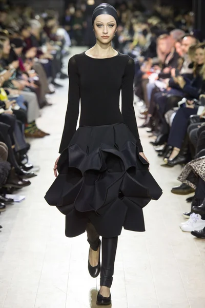 Look 1